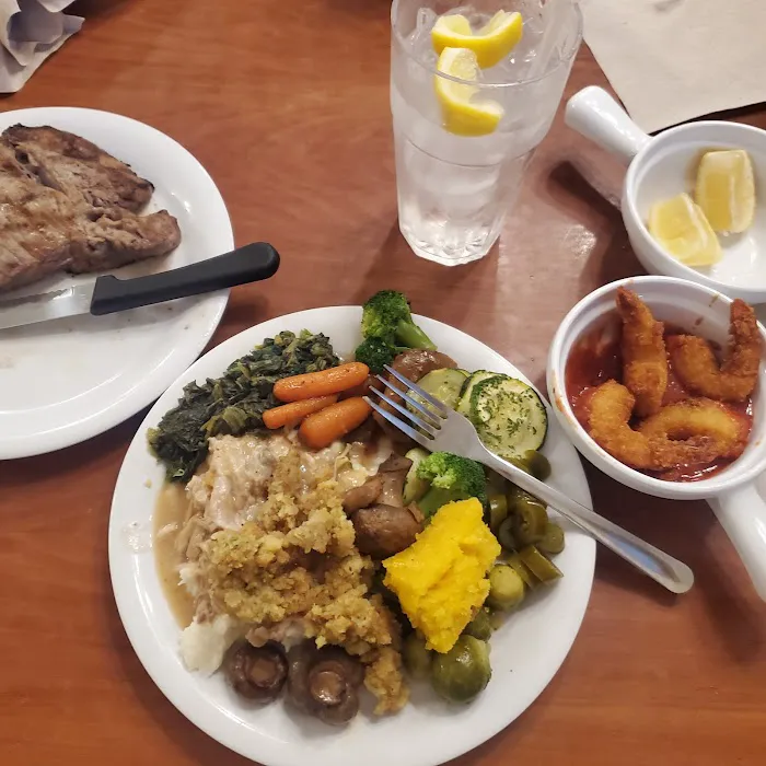 Golden Corral Buffet & Grill 7