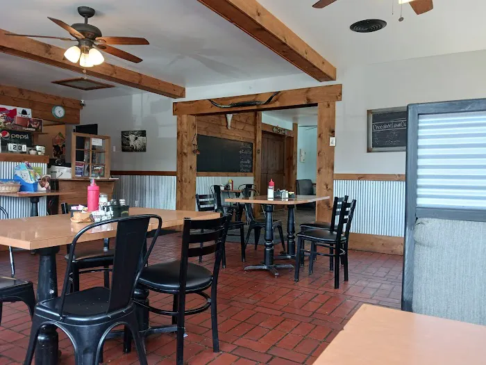 Cattlemans Restaurant 7