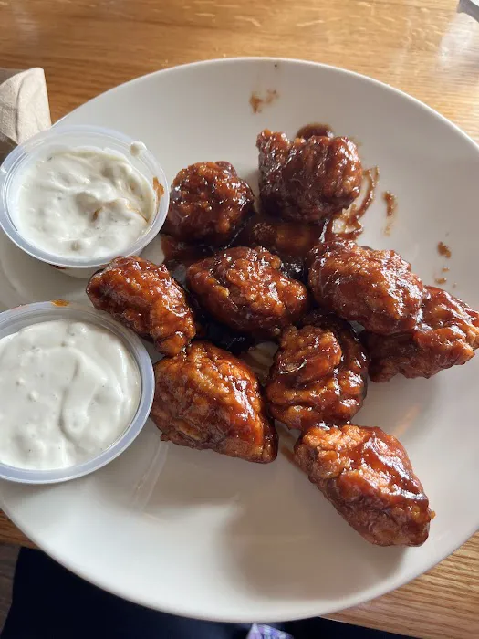 Applebee's Grill + Bar 4