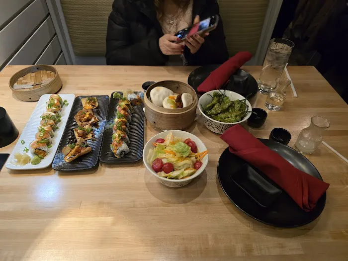 Zao Jun New Asian & Sushi 7