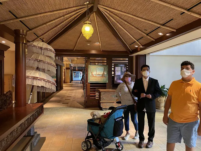 Island's Dining Room 6