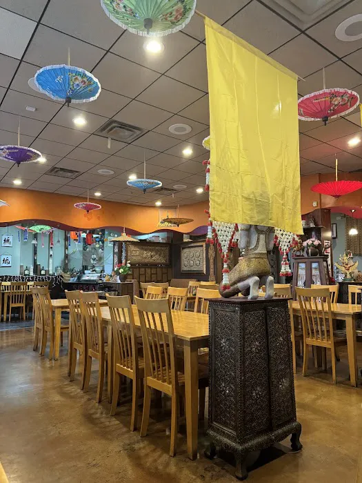 Thai Thani restaurant (sand lake road) 5