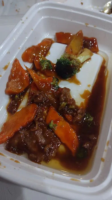 He Hop Chinese Restaurant 10