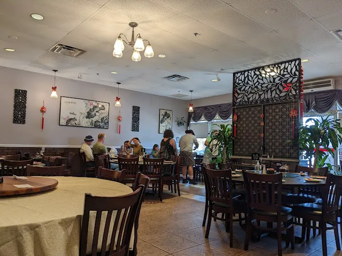 Golden Lotus Chinese Restaurant 4