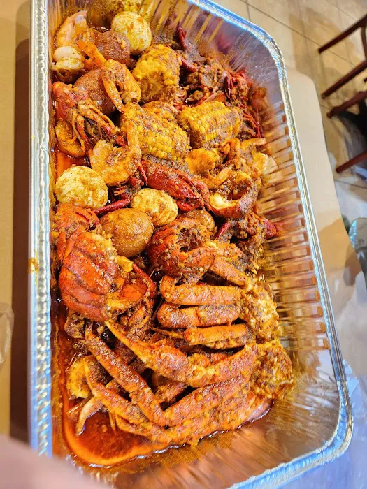 Yummy Crab Juicy Seafood 3