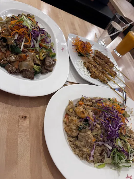 Heng's Thai Cuisine 5