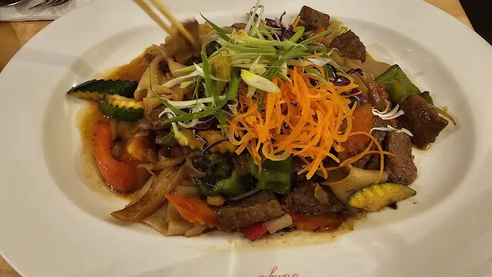 Heng's Thai Cuisine 6