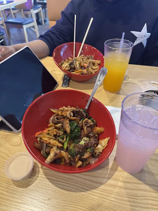 Hungry Bowl Mongolian Grill, Sushi & Ramen 5