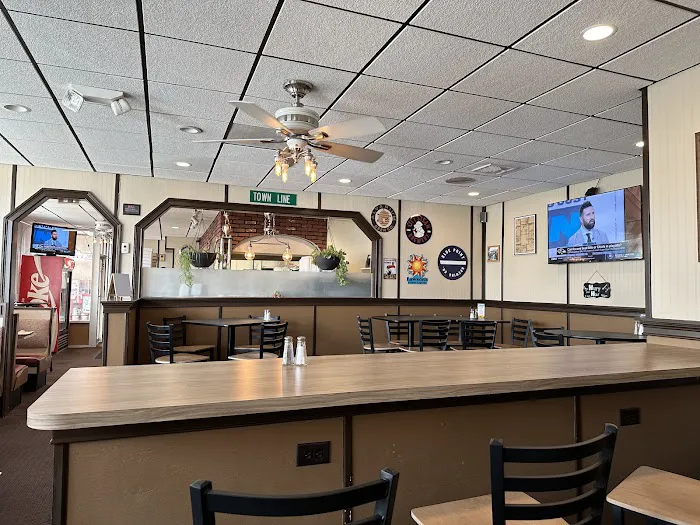 Town Line Pizza & Restaurant 5