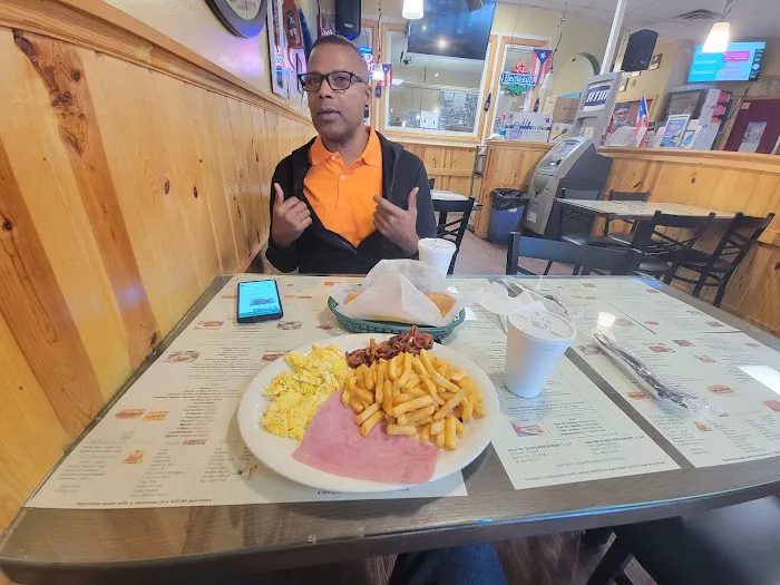 Aqui Me Quedo Restaurant II 9