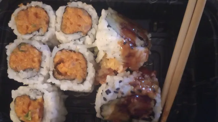 Kuyi Sushi Japanese Restaurant 1