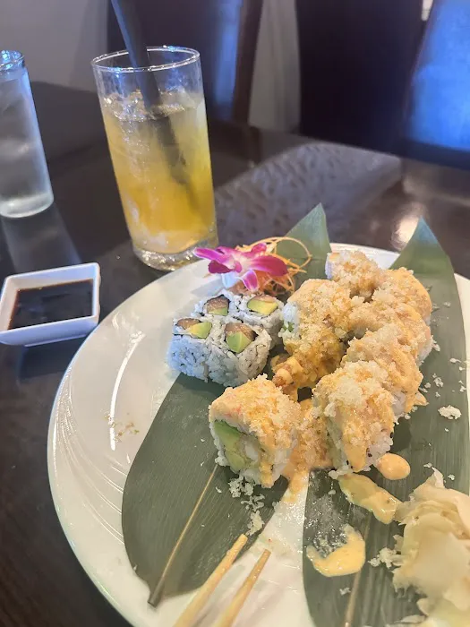 Kuyi Sushi Japanese Restaurant 3