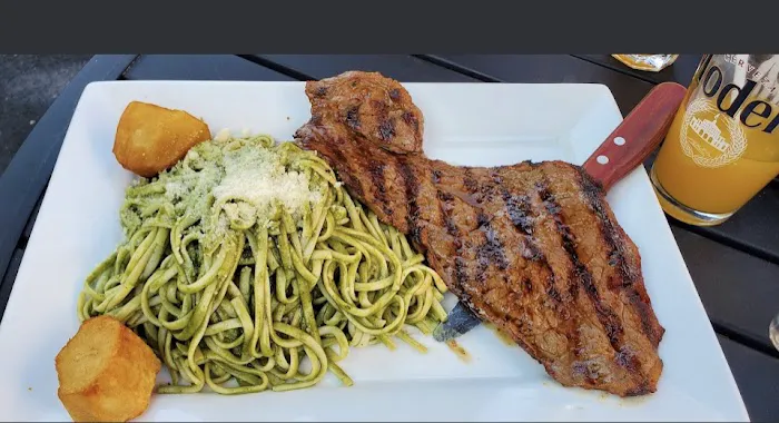Piolin Restaurant 10