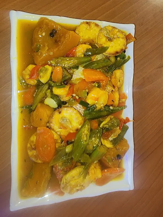 Larry's Place Restaurant & Lounge 5