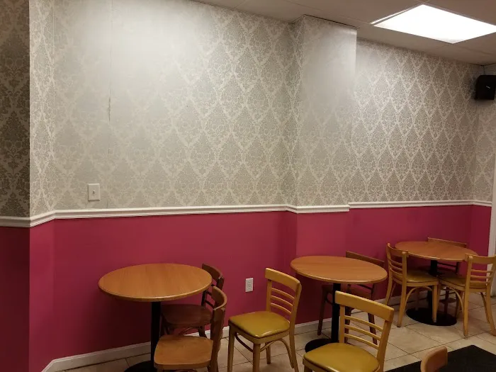 Larry's Place Restaurant & Lounge 4