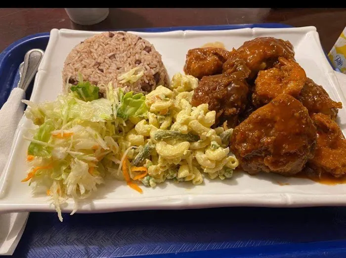 Larry's Place Restaurant & Lounge 9