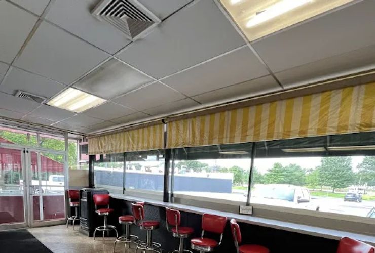 Augie & Ray's Drive In 1