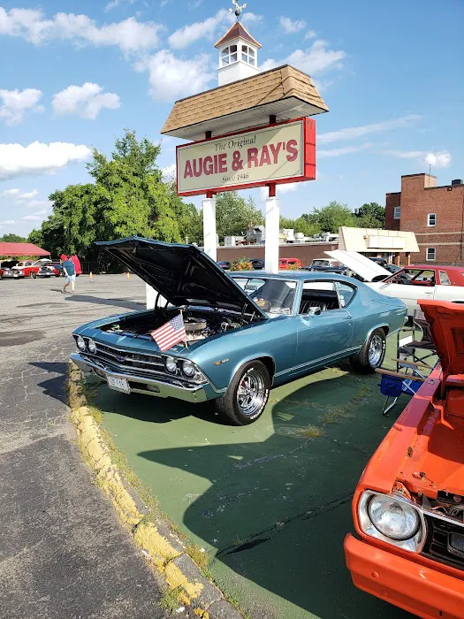 Augie & Ray's Drive In 8
