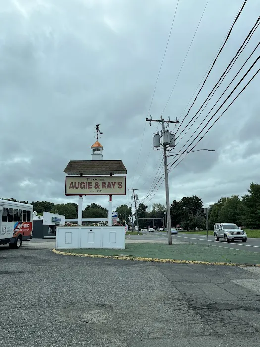 Augie & Ray's Drive In 3