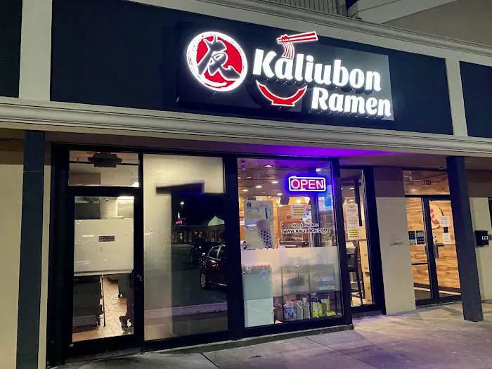 Kaliubon Ramen & Poke (Wethersfield) 5