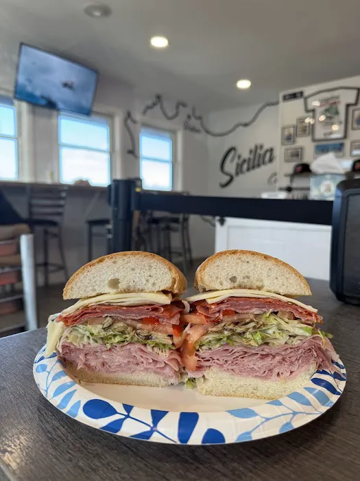 Claudia's Grinder Shop 4