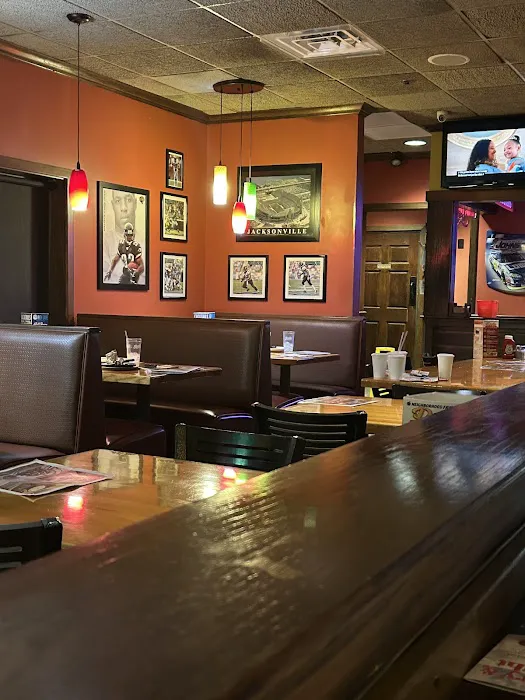 Applebee's Grill + Bar 4