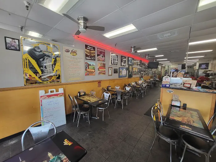 Larry's Giant Subs 10