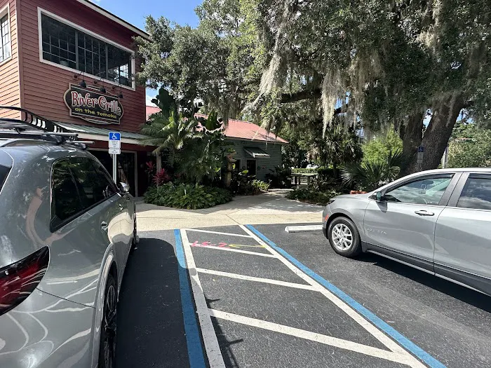 RiverGrille on the Tomoka 8