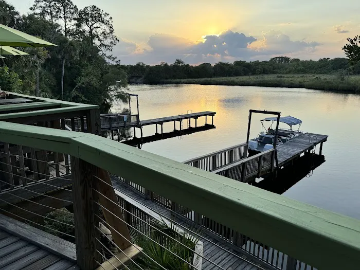 RiverGrille on the Tomoka 7