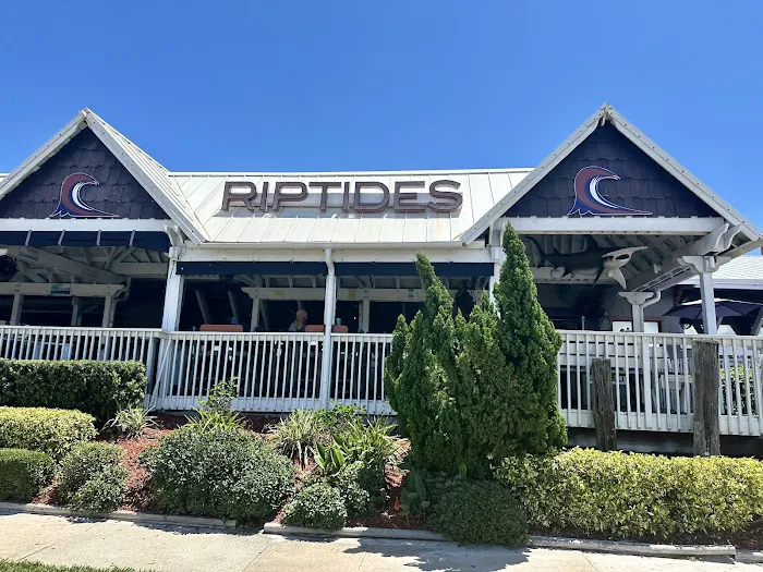 Riptides Raw Bar and Grill 2