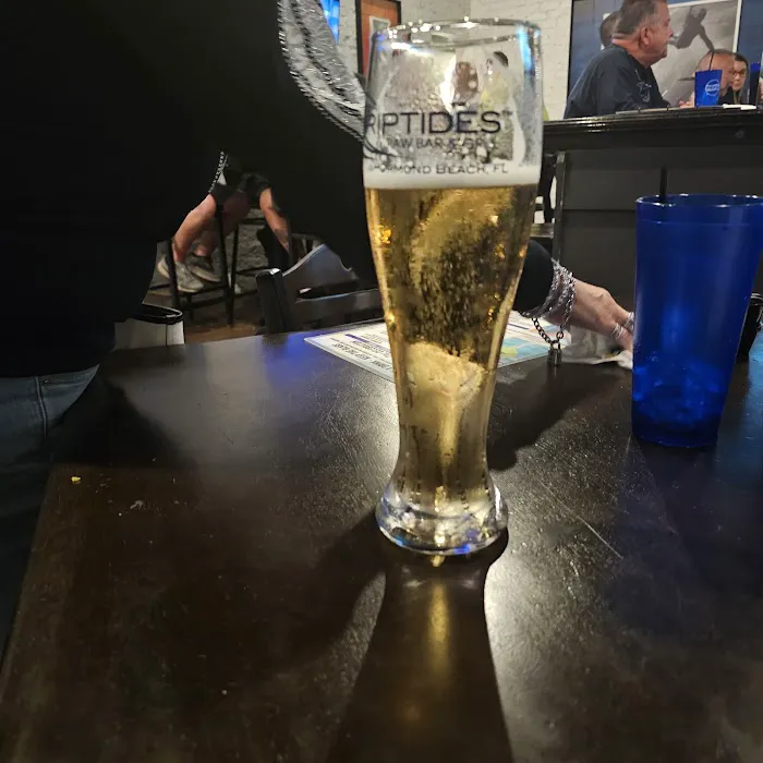 Riptides Raw Bar and Grill 6