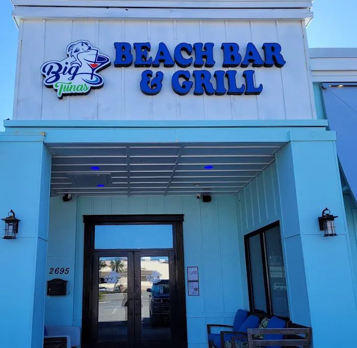 Big Tunas Beach Bar & Grill 2