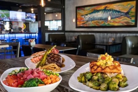 Big Tunas Beach Bar & Grill