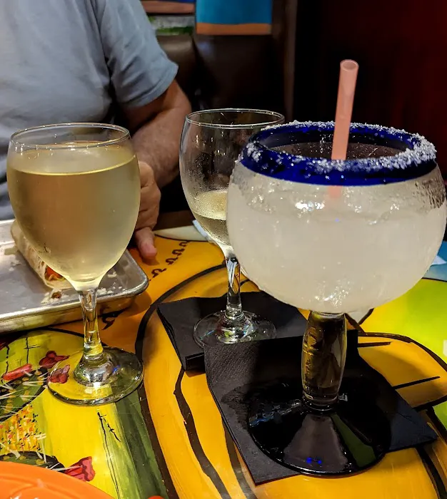 Fresh Guacamole Tequila & Bar 2