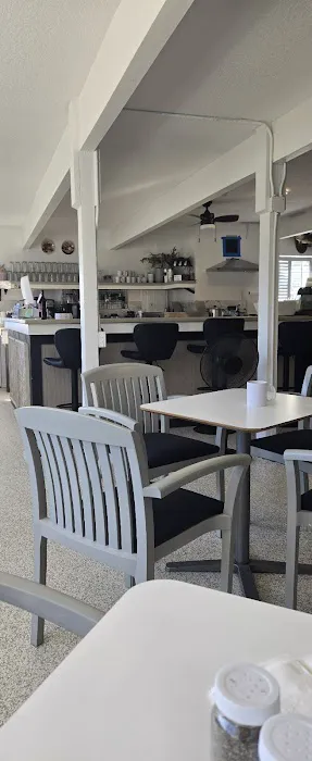 Emily's Bistro 7
