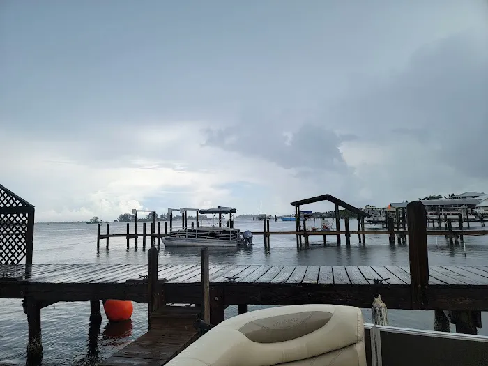 The Old Fish House Bar and Grill 3