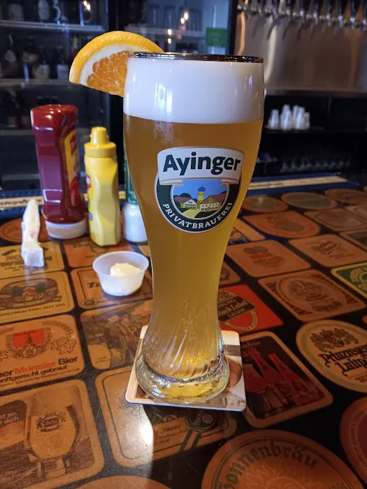 Coasters Pub & Biergarten 9