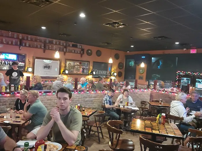 Coasters Pub & Biergarten 3
