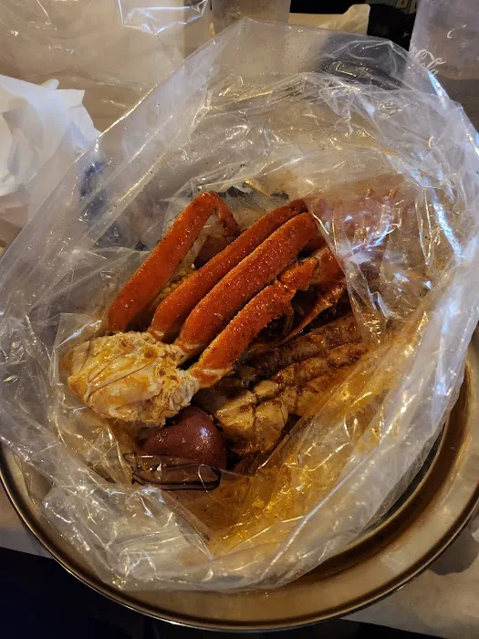 Red Crab - Juicy Seafood 6