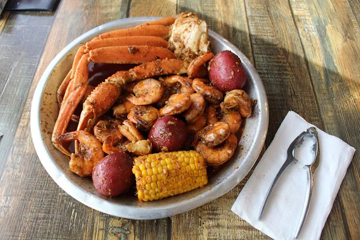Red Crab - Juicy Seafood 10
