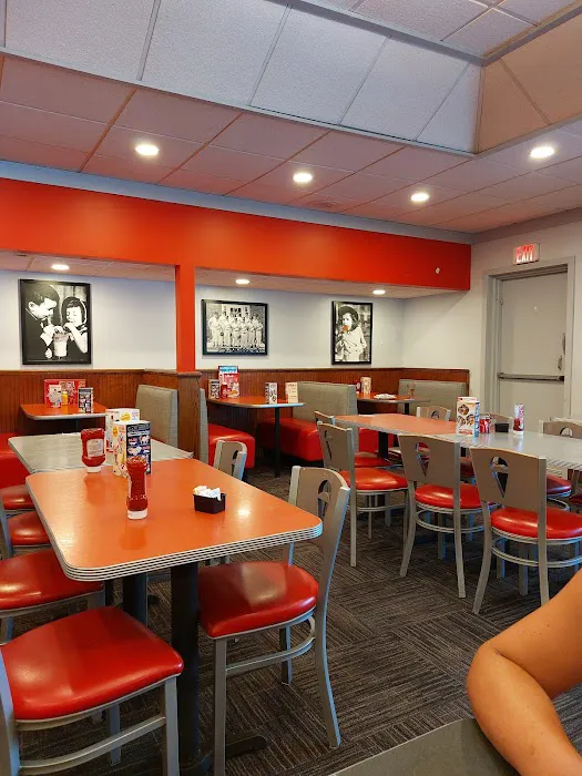 Friendly's 8