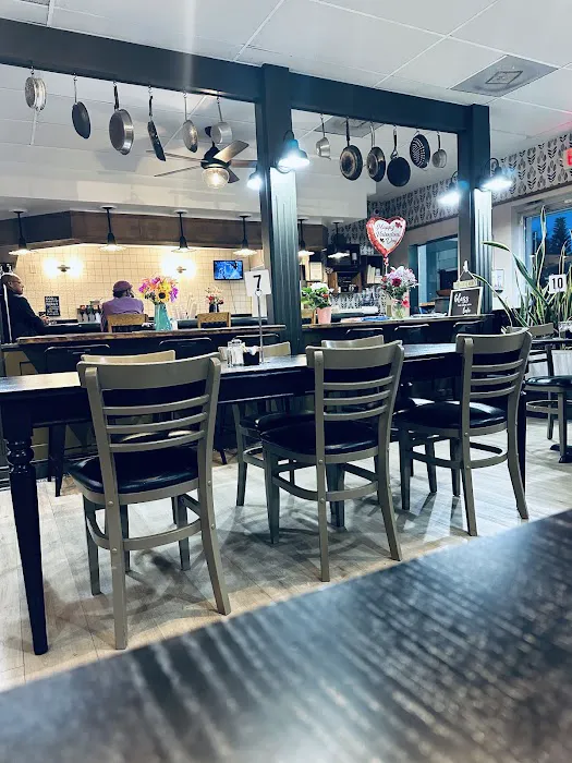 Loyd Have Mercy Restaurant 7