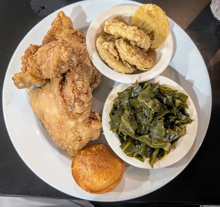 Loyd Have Mercy Restaurant 9