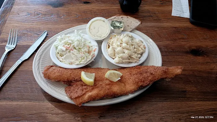 Eden Seafood & Pizzeria 3