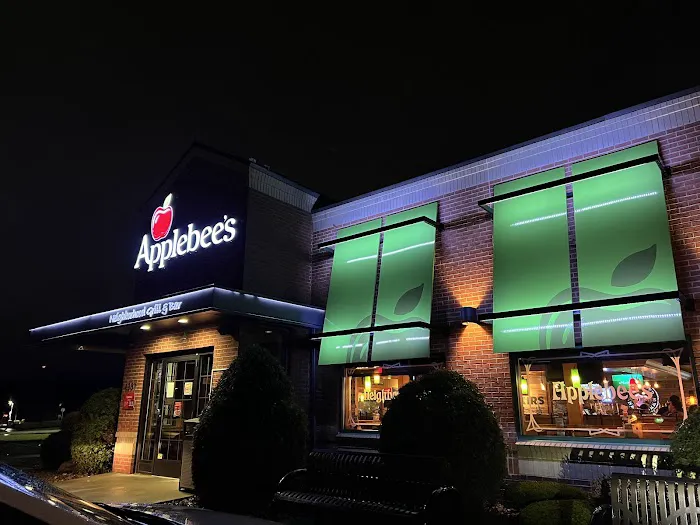 Applebee's Grill + Bar 9