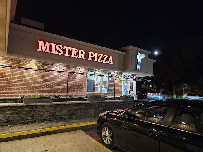 Mister Pizza Elmwood 2