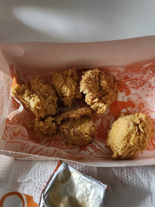 Popeyes Louisiana Kitchen 2
