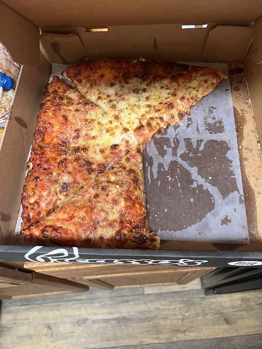 Picasso's Pizza 1