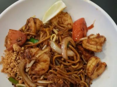 Nasi Malay Thai Sushi 0