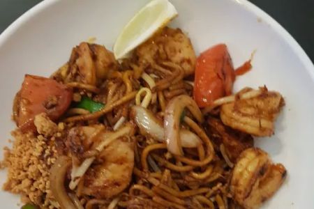 Nasi Malay Thai Sushi